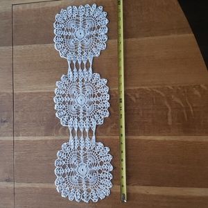 Handmade doili table runner 6